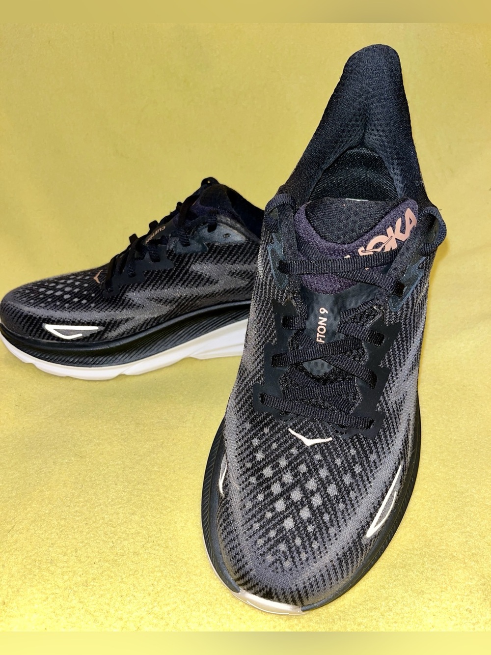 Hoka One One Clifton 9 Running Walking Shoes Women’s size 9 B Black / Rose Gold